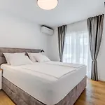 Luxury Znjan *
