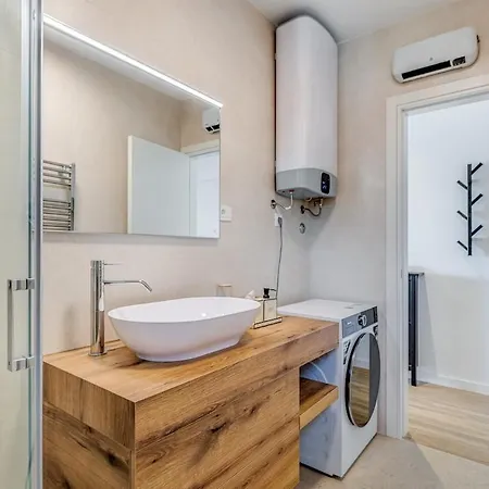 Apartment Luxury Znjan *