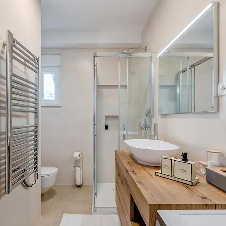 Luxury Znjan *