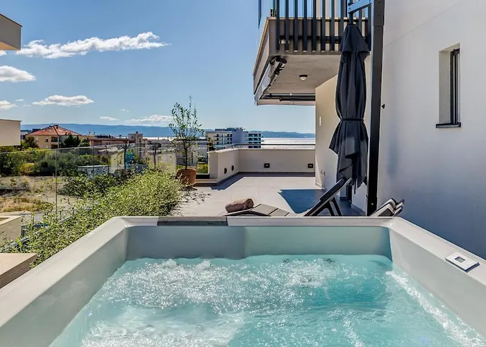 Lägenhet Luxury Znjan