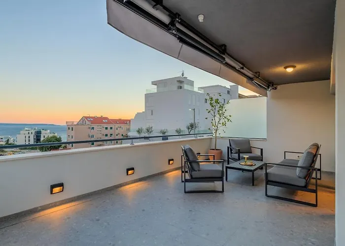 Lägenhet Luxury Znjan Split