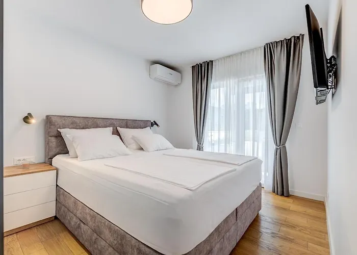 Luxury Znjan *